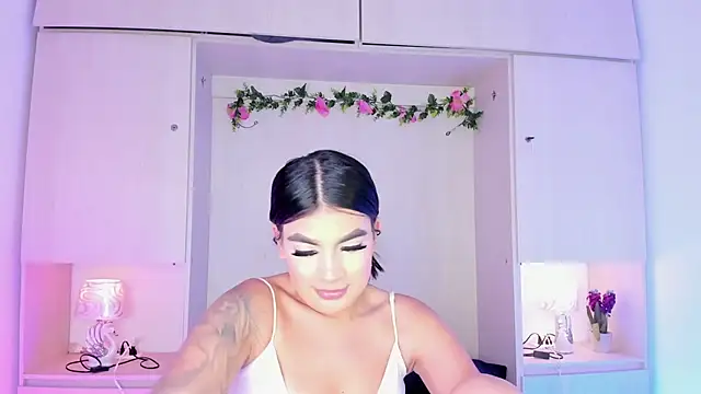 Snapshot of ShirleyJones_ chatting on November 2025 08:00:01 PM ShirleyJones online show from November 2025 08:00:01 PM