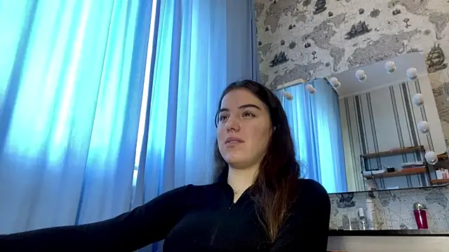 Snapshot of macanmercedes chatting on November 2025 10:48:02 AM macanmercedes online show from November 2025 10:48:02 AM