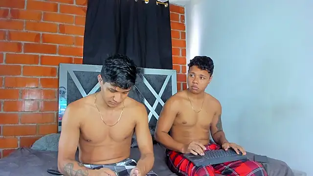 MaelSebasAndRobert1 online show from February 2026 06:11:02 PM