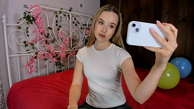 KristleKirst online show from December 2025 11:19:01 AM