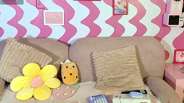 the girl with the red hai online show from February 2026 03:22:01 AM