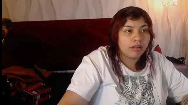 danna garza online show from December 2025 04:51:01 AM