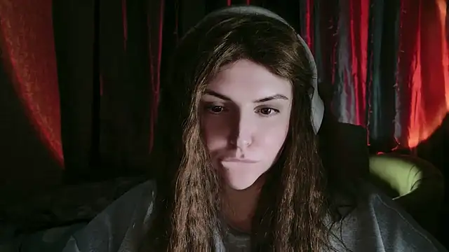 DaraSecret online show from November 2025 01:22:01 AM