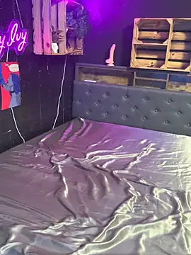 Snapshot of Shy-Ivy chatting on December 2025 11:11:01 PM Shy-Ivy online show from December 2025 11:11:01 PM