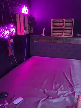 Snapshot of Shy-Ivy chatting on December 2025 09:45:02 PM Shy-Ivy online show from December 2025 09:45:02 PM