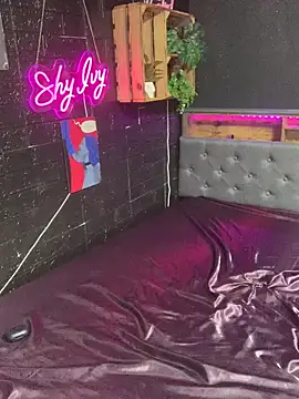 Snapshot of Shy-Ivy chatting on March 2026 10:18:01 PM Shy-Ivy online show from March 2026 10:18:01 PM