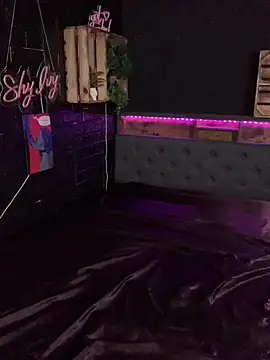 Snapshot of Shy-Ivy chatting on March 2026 09:18:02 PM Shy-Ivy online show from March 2026 09:18:02 PM