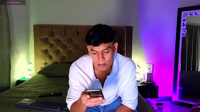 blorelopez online show from January 2026 02:49:02 AM