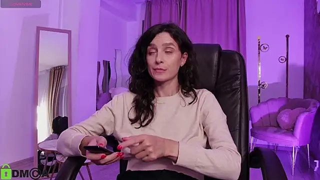 Snapshot of AnnaHarperX chatting on October 2025 04:51:01 PM AnnaHarperX online show from October 2025 04:51:01 PM