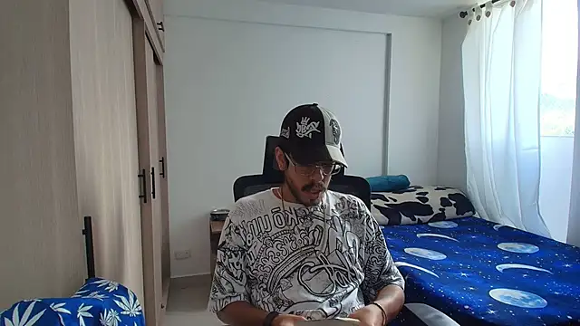 Snapshot of naitt_ chatting on November 2025 06:45:02 PM naitt online show from November 2025 06:45:02 PM