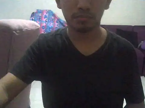 Snapshot of chikis_18 chatting on November 2025 03:06:01 AM chikis 18 online show from November 2025 03:06:01 AM