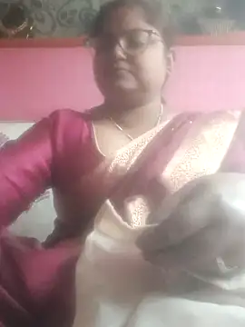 Snapshot of Simran62 chatting on December 2025 10:57:01 AM Simran62 online show from December 2025 10:57:01 AM
