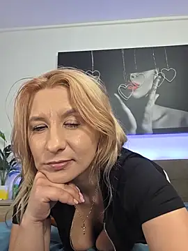 KaylinJan online show from June 2026 03:57:01 AM