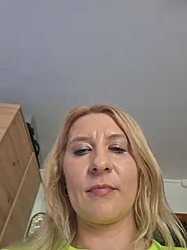 KaylinJan online show from June 2026 03:01:02 PM