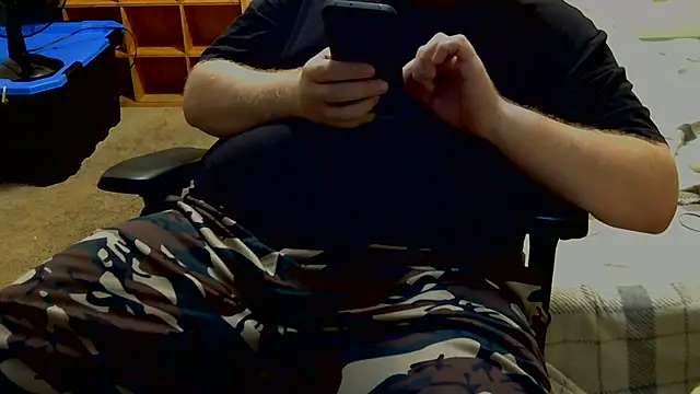 DADDYSOTHICK online show from August 2026 09:34:01 AM