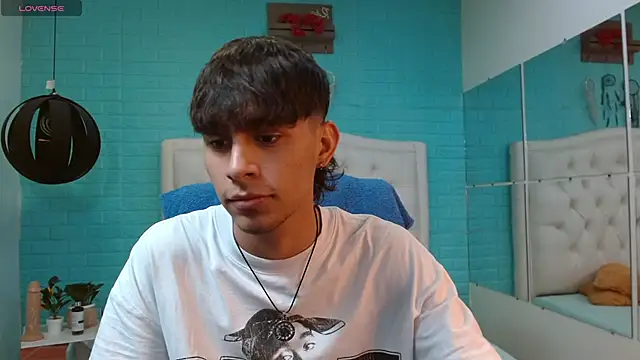 DraxBlade09 online show from May 2026 06:45:01 PM