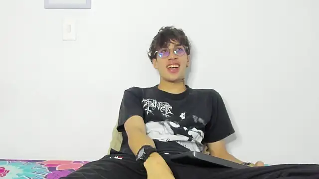 Snapshot of Dio__morningstar chatting on February 2026 11:12:02 PM Dio morningstar online show from February 2026 11:12:02 PM