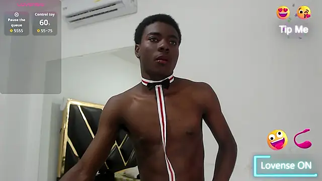 NoahJhonson69 online show from January 2026 07:34:01 PM