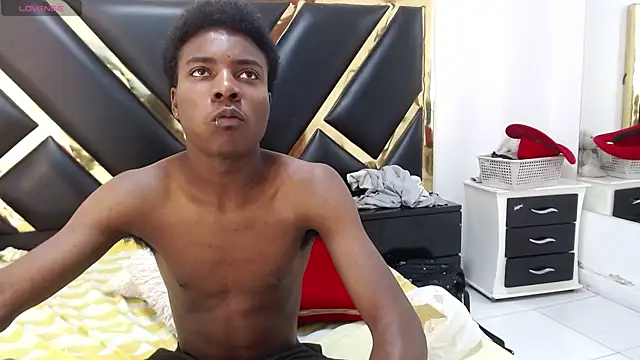 NoahJhonson69 online show from April 2026 11:25:02 AM