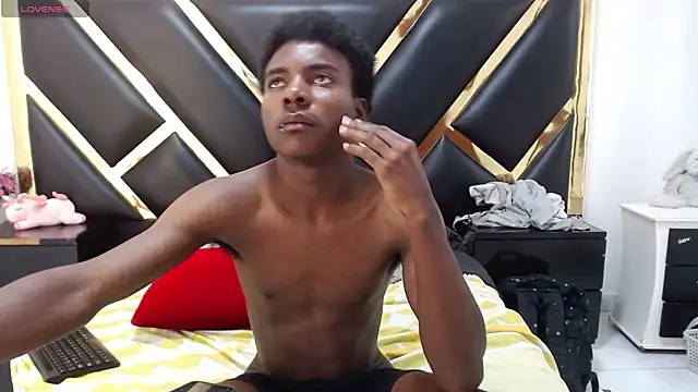 NoahJhonson69 online show from April 2026 05:30:01 PM