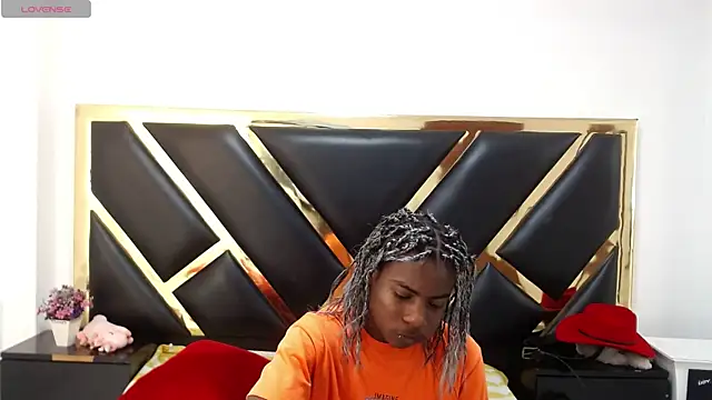 NoahJhonson69 online show from June 2026 11:36:01 AM