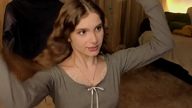 RozanneJordan online show from May 2026 09:31:02 PM