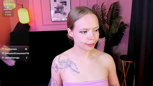lucy loy online show from April 2026 04:26:01 PM