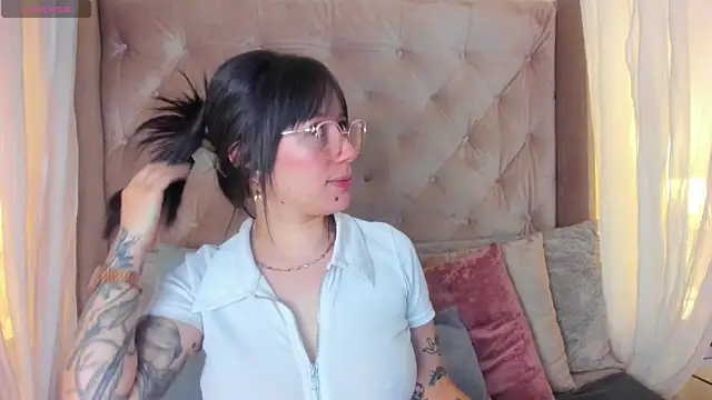 Annie Petters online show from May 2026 01:05:02 PM