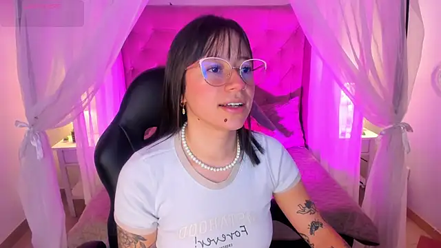 Annie Petters online show from June 2026 02:23:01 PM