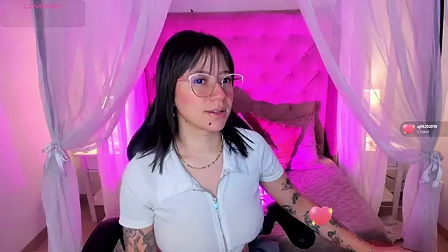 Annie Petters online show from June 2026 01:01:02 PM