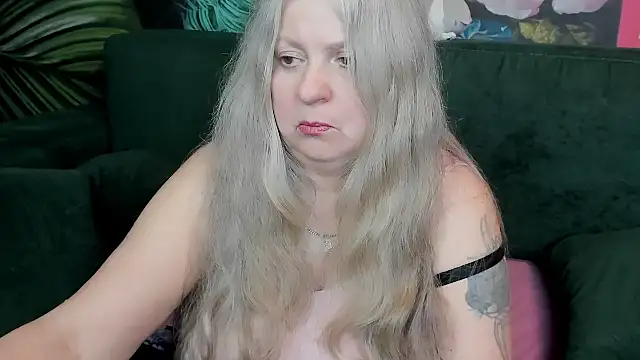 Snapshot of mariabelladonna chatting on May 2026 12:29:02 AM mariabelladonna online show from May 2026 12:29:02 AM