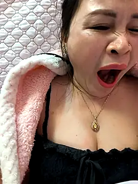 Snapshot of dis_princess chatting on December 2025 03:32:02 PM dis princess online show from December 2025 03:32:02 PM