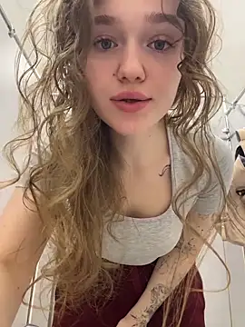Snapshot of RussianWoman chatting on May 2026 12:27:02 AM RussianWoman online show from May 2026 12:27:02 AM