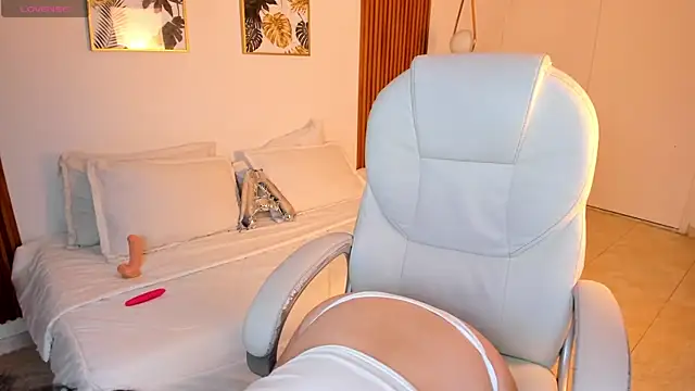 Alaska deluxe online show from November 2025 10:36:01 PM