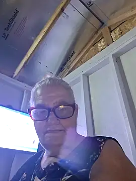 Snapshot of bella5757 chatting on November 2025 11:26:01 PM bella5757 online show from November 2025 11:26:01 PM