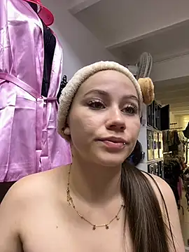 MiaWhiteBunny online show from April 2026 07:16:01 PM