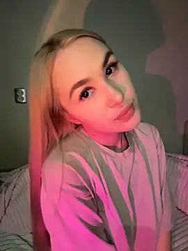 Snapshot of Miss_Alisse chatting on November 2025 05:26:01 PM Miss Alisse online show from November 2025 05:26:01 PM