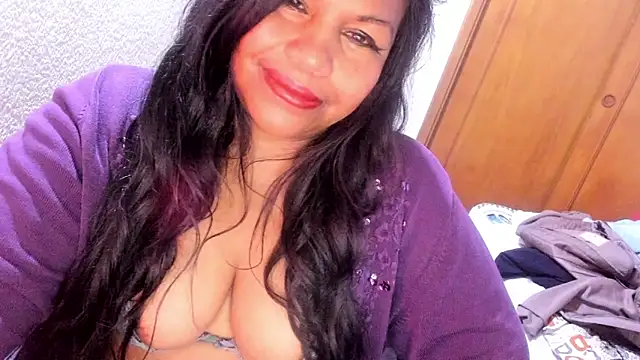ebonycamelia online show from April 2026 11:35:01 PM