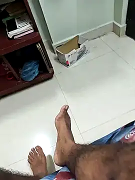 Snapshot of Littlehardon chatting on November 2025 07:49:02 PM Littlehardon online show from November 2025 07:49:02 PM