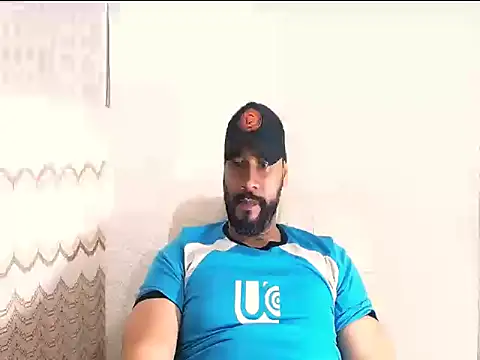 Snapshot of musclehetero chatting on March 2026 05:24:01 AM musclehetero online show from March 2026 05:24:01 AM