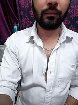 Cute Lucky online show from February 2026 12:27:01 PM