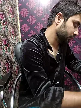 Cute Lucky online show from April 2026 08:50:01 PM