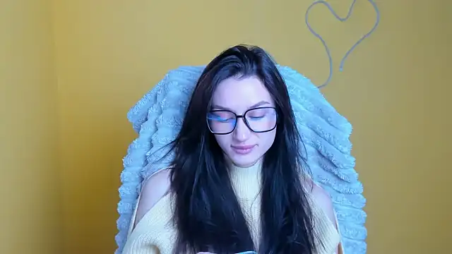 Snapshot of Stella_XO chatting on December 2025 06:33:02 AM Stella XO online show from December 2025 06:33:02 AM