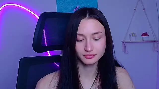 Stella XO online show from April 2026 11:31:01 AM
