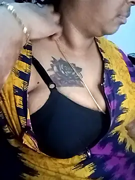 Riya-mallus online show from December 2025 11:40:02 AM