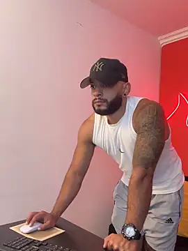 Snapshot of Mike_savage3 chatting on February 2026 12:15:02 PM Mike savage3 online show from February 2026 12:15:02 PM