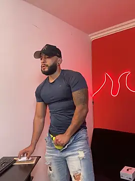 Snapshot of Mike_savage3 chatting on March 2026 12:18:01 PM Mike savage3 online show from March 2026 12:18:01 PM