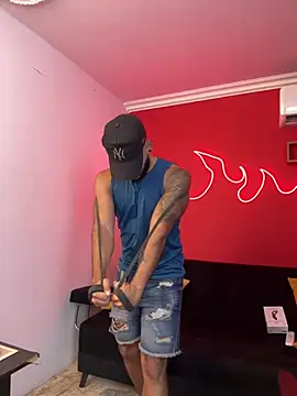 Snapshot of Mike_savage3 chatting on March 2026 12:21:01 PM Mike savage3 online show from March 2026 12:21:01 PM