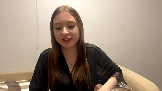 Snapshot of DivaRay chatting on November 2025 10:07:01 AM DivaRay online show from November 2025 10:07:01 AM