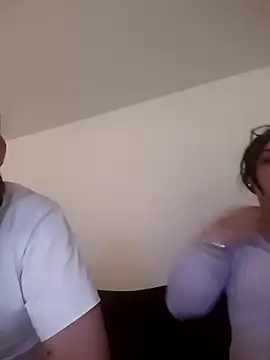 Kingaandqueenn online show from May 2026 08:49:02 PM